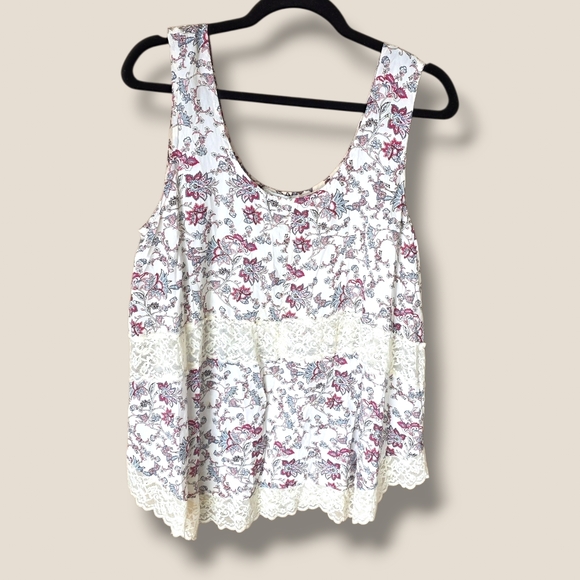 Simply Noelle Tops - Simply Noelle White Tank Top with Lave Trim And Lace Front Strip Floral Print